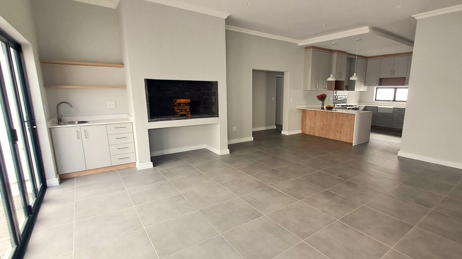 3 Bedroom Property for Sale in Shelley Point Western Cape